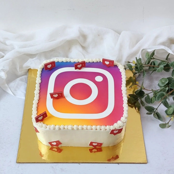 Instagram Cake